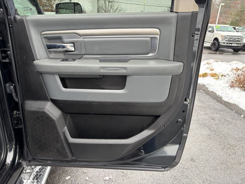 Used 2018 RAM 2500 Big Horn image 39