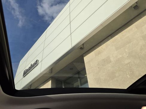 Certified 2023 INFINITI QX50 Luxe image 29