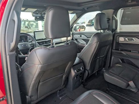 Used 2025 Ford Explorer ST AWD/4WD image 26