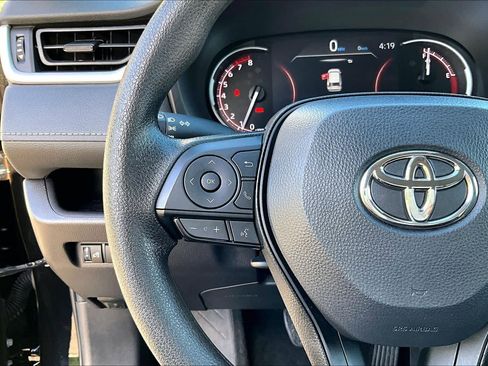 Used 2025 Toyota RAV4 LE image 22