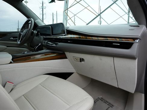 Used 2023 Cadillac Escalade Premium Luxury Platinum image 22