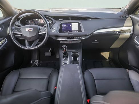 Used 2022 Cadillac XT4 Premium Luxury w/ Technology Package FWD image 29