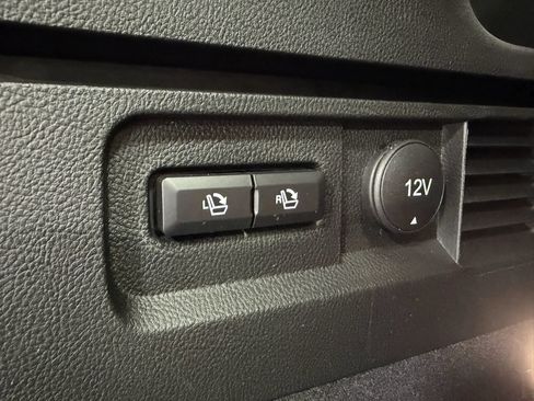 Used 2023 Lincoln Nautilus AWD w/ Premium Package image 28