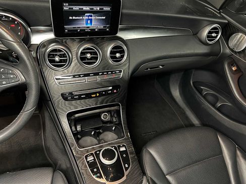 Certified 2018 Mercedes-Benz GLC 300 4MATIC image 31