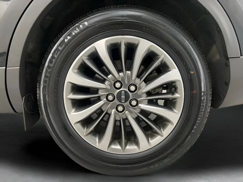 Used 2019 Lincoln Nautilus Select FWD image 26