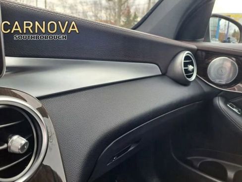 Used 2017 Mercedes-Benz GLC 300 4MATIC image 32
