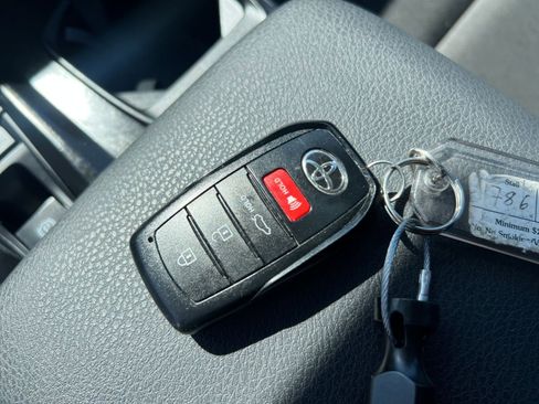 Used 2025 Toyota Camry LE image 22