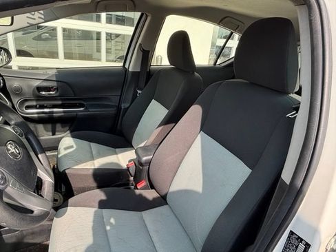 Used 2015 Toyota Prius C Three FWD image 5