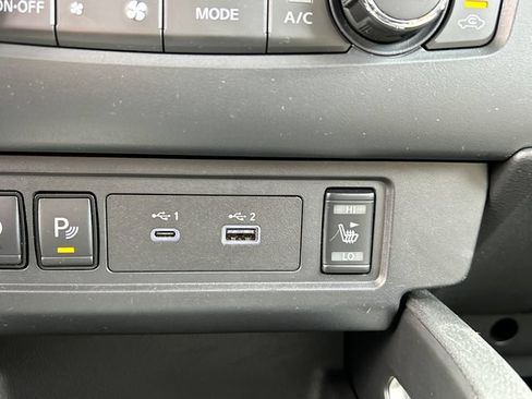 Certified 2023 Nissan Frontier SV w/ SV Convenience Package AWD/4WD image 19