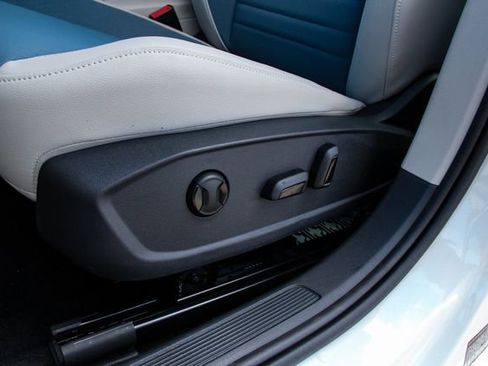 New 2026 Volkswagen Jetta SE image 15