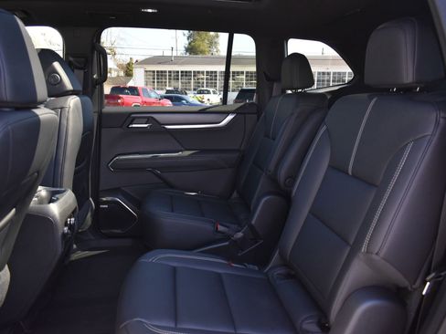 New 2026 GMC Acadia Elevation w/ Black Edition image 17