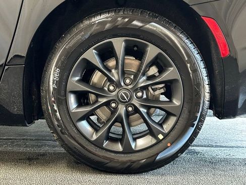 New 2025 Chrysler Pacifica Select w/ Fav Edition Package image 10