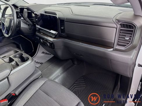 Used 2023 Chevrolet Silverado 1500 RST AWD/4WD image 31