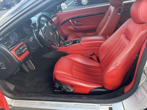Used 2011 Maserati GranTurismo Convertible image 4