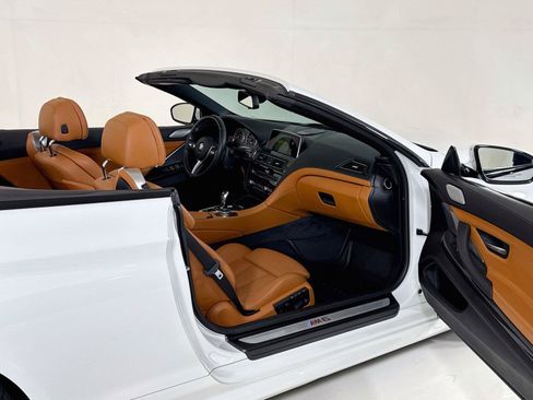Used 2016 BMW M6 Convertible RWD image 28