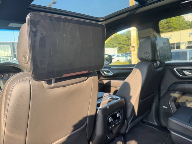 Used 2021 Chevrolet Suburban LT w/ Rear Media and Nav Package RWD image 26