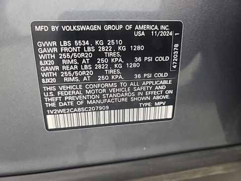 Used 2025 Volkswagen Atlas Cross Sport SE FWD image 41