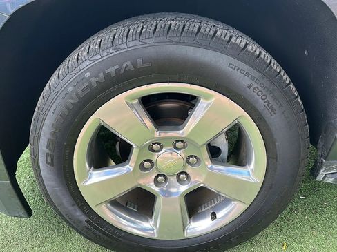 Used 2019 Chevrolet Tahoe LS w/ Enhanced Driver Alert Package RWD image 44