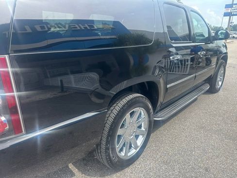 Used 2013 GMC Yukon XL Denali RWD image 5