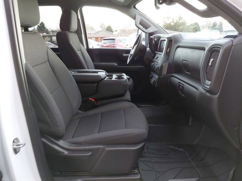 Used 2024 Chevrolet Silverado 2500 Custom w/ Custom Convenience Package AWD/4WD image 15