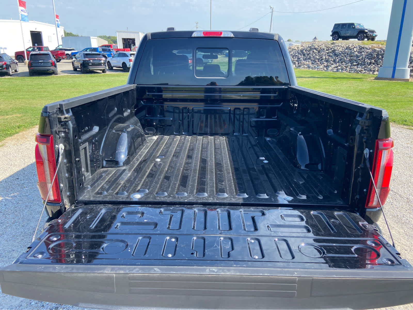 Used 2025 Ford F150 Lariat w/ Equipment Group 502A High AWD/4WD image 7