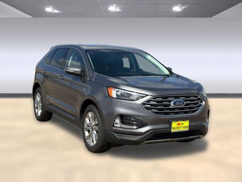 Used 2023 Ford Edge Titanium AWD/4WD image 7