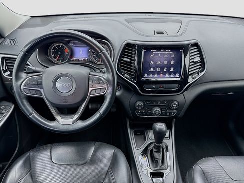 Used 2019 Jeep Cherokee Limited image 15