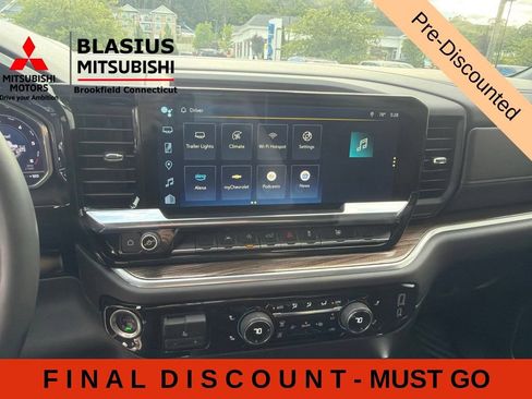 Used 2025 Chevrolet Silverado 1500 RST AWD/4WD image 32