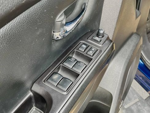 Used 2021 Nissan Titan PRO-4X w/ Pro-4x Convenience Package AWD/4WD image 18