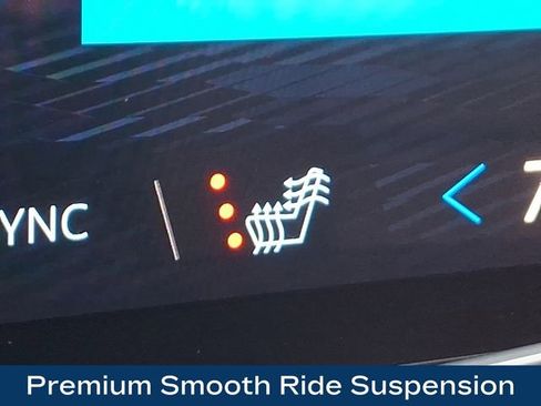 Used 2025 Chevrolet Suburban Z71 image 15