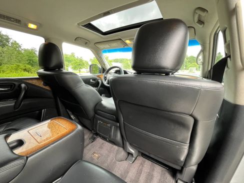 Used 2014 INFINITI QX80 4WD image 22