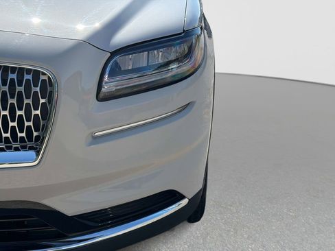 Used 2022 Lincoln Nautilus Reserve AWD/4WD image 11