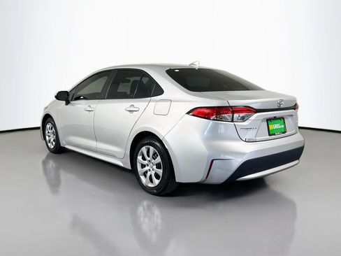 Used 2021 Toyota Corolla LE FWD image 7
