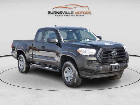 Used 2023 Toyota Tacoma SR image 1