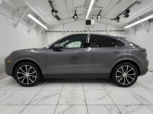 Used 2024 Porsche Cayenne Coupe AWD/4WD image 15