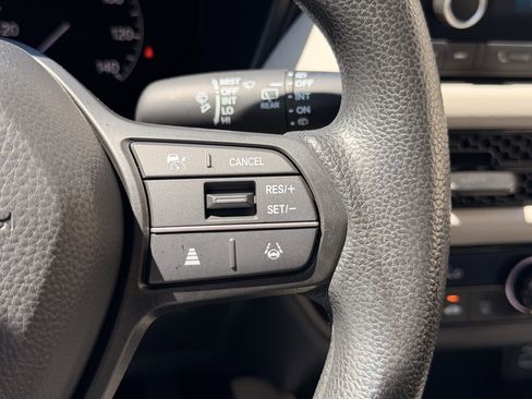 Certified 2023 Honda HR-V LX image 25