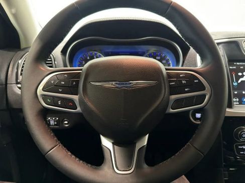 Used 2023 Chrysler 300 Touring w/ Sport Appearance Package RWD image 13