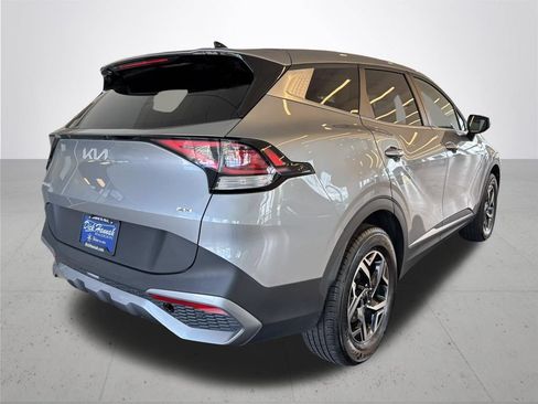 Used 2024 Kia Sportage LX AWD/4WD image 7