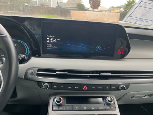 Used 2024 Hyundai Palisade SEL image 19