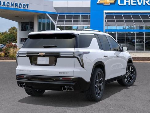 New 2026 Chevrolet Traverse High Country w/ LPO, Floor Liner Package AWD/4WD image 4