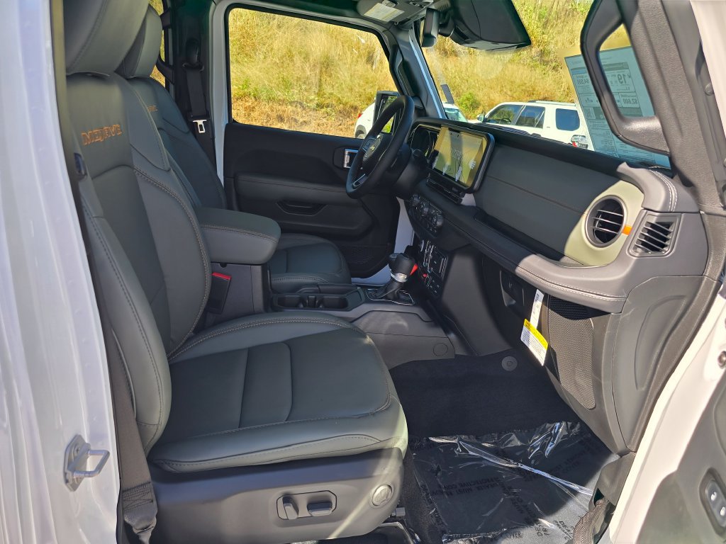 New 2026 Jeep Gladiator Mojave AWD/4WD image 25