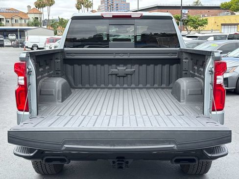 Used 2026 Chevrolet Silverado 1500 LT Trail Boss w/ LT Trail Boss Premium Package AWD/4WD image 12