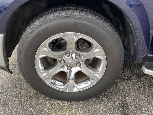 Used 2018 RAM 1500 Laramie w/ Convenience Group image 26