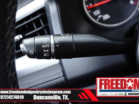 Used 2023 GMC Acadia SLT AWD/4WD image 30