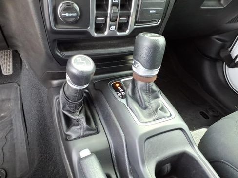 Used 2020 Jeep Wrangler Unlimited Sport AWD/4WD image 12