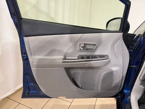 Used 2015 Toyota Prius V Three image 15