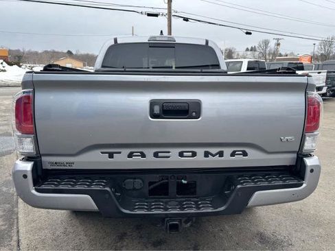 Used 2020 Toyota Tacoma TRD Off-Road w/ Technology Package image 7