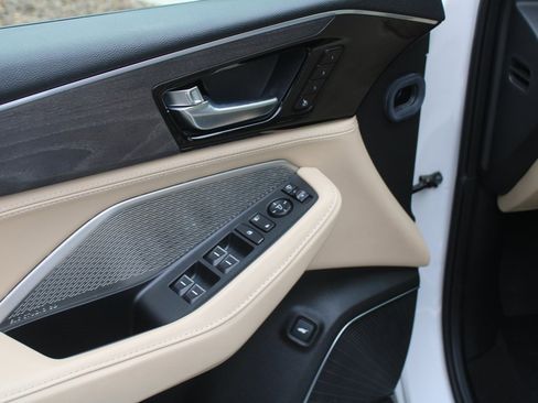 Used 2024 Acura MDX SH-AWD w/ Advance Package image 18