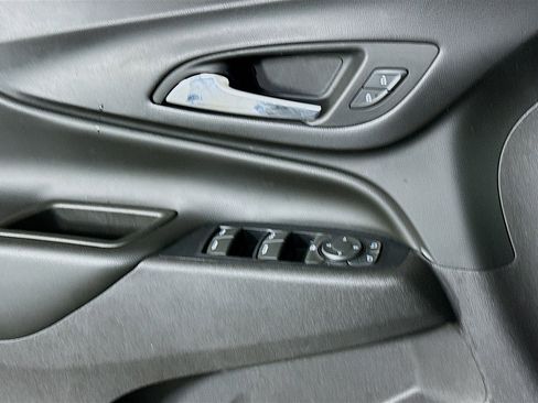 Used 2018 Chevrolet Equinox LT image 15