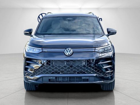 New 2026 Volkswagen Tiguan SE R-Line image 8
